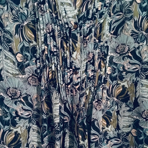LIZ CLAIBORNE Sheer Blouse - Picture 8 of 8